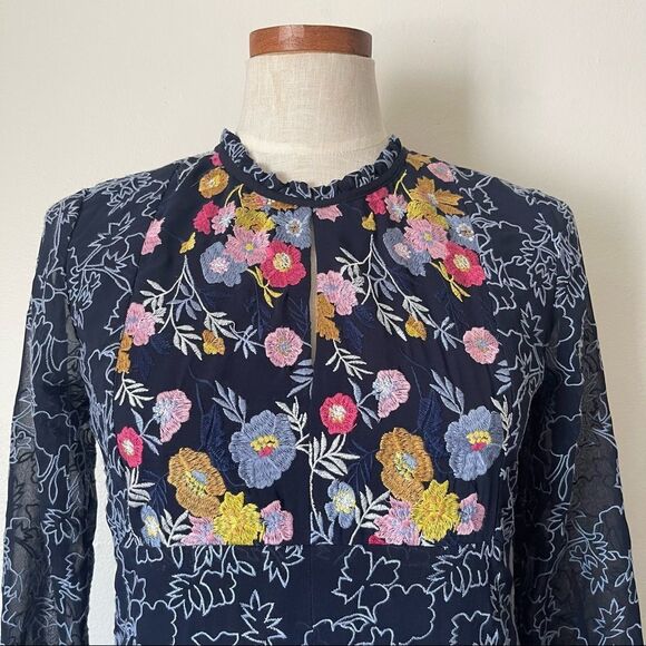 Anthropologie Shoshanna Blue embroidered lace top NWOT size Small - Picture 3 of 6